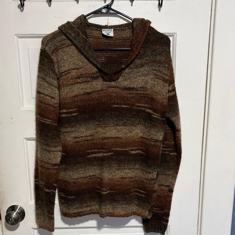 Columbia Women’s Earth-Tone V-Neck Sweater